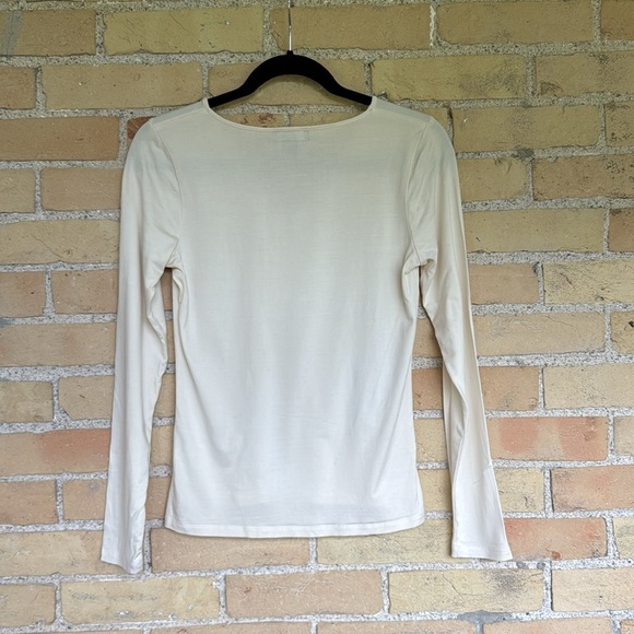 Magaschoni Silk Cream Fitted Long Sleeve V-neck Shirt - Picture 4 of 4